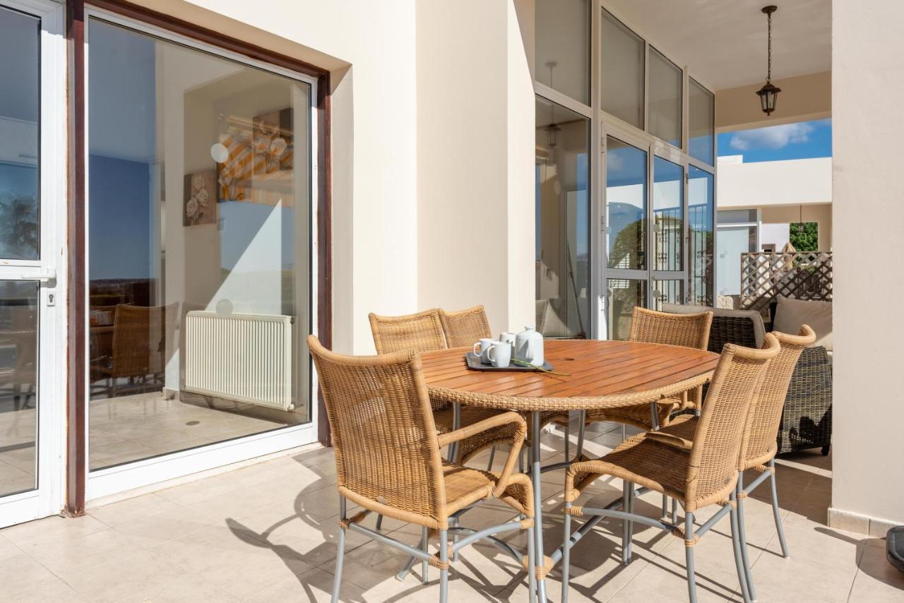 קורל ביי Villa Savoya Sunrise By Ezoria Villas מראה חיצוני תמונה
