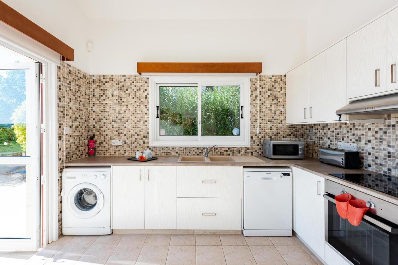 קורל ביי Villa Savoya Sunrise By Ezoria Villas מראה חיצוני תמונה